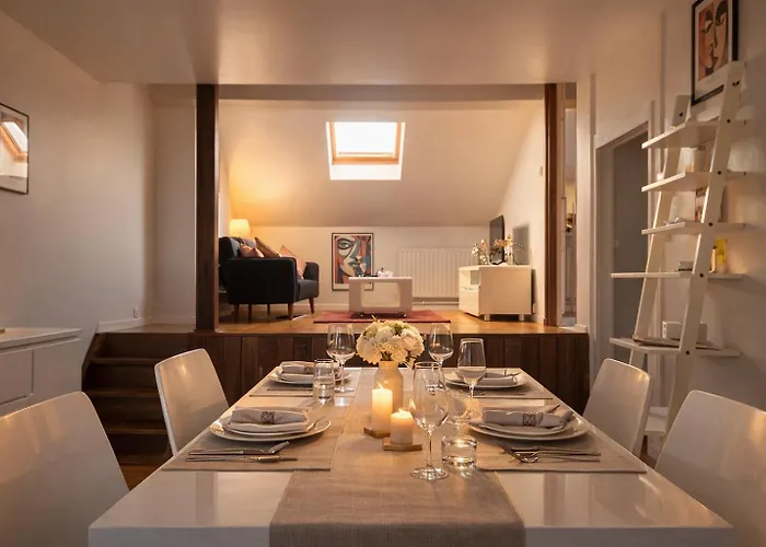 Apartment Le Perchoir De Picasso Gare Cosy Sous Les Toits 3 Pers *